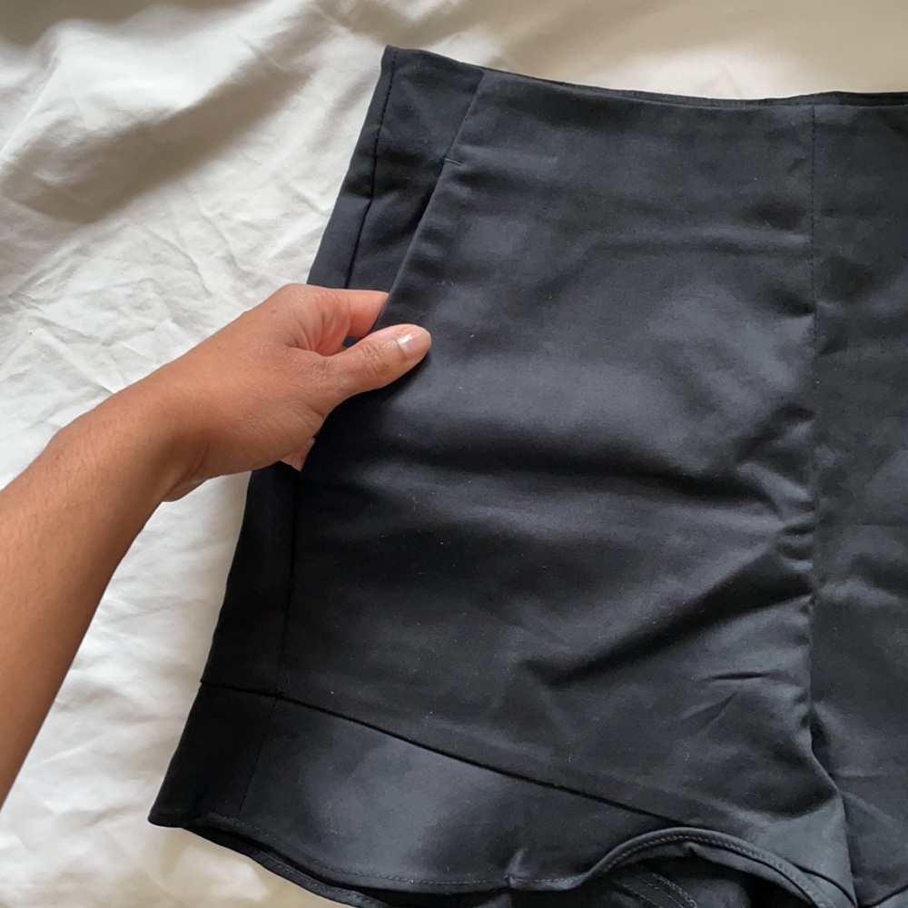 Zara Bottom Ruffled Shorts— New! - Picture 4 of 8